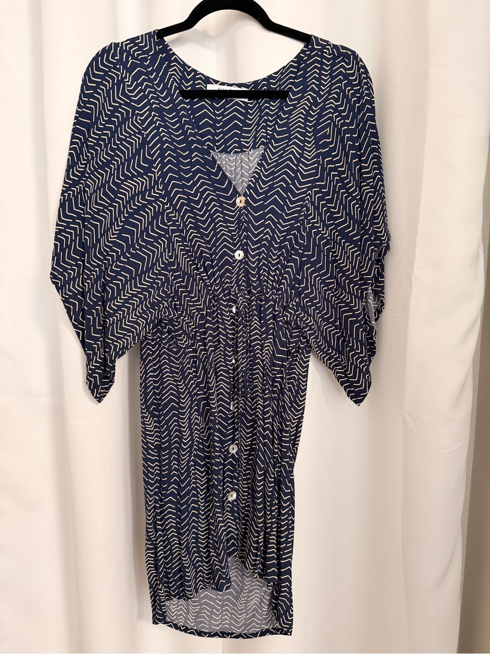 EUC Ava Sky Navy and White Wave-Print Midi Dress